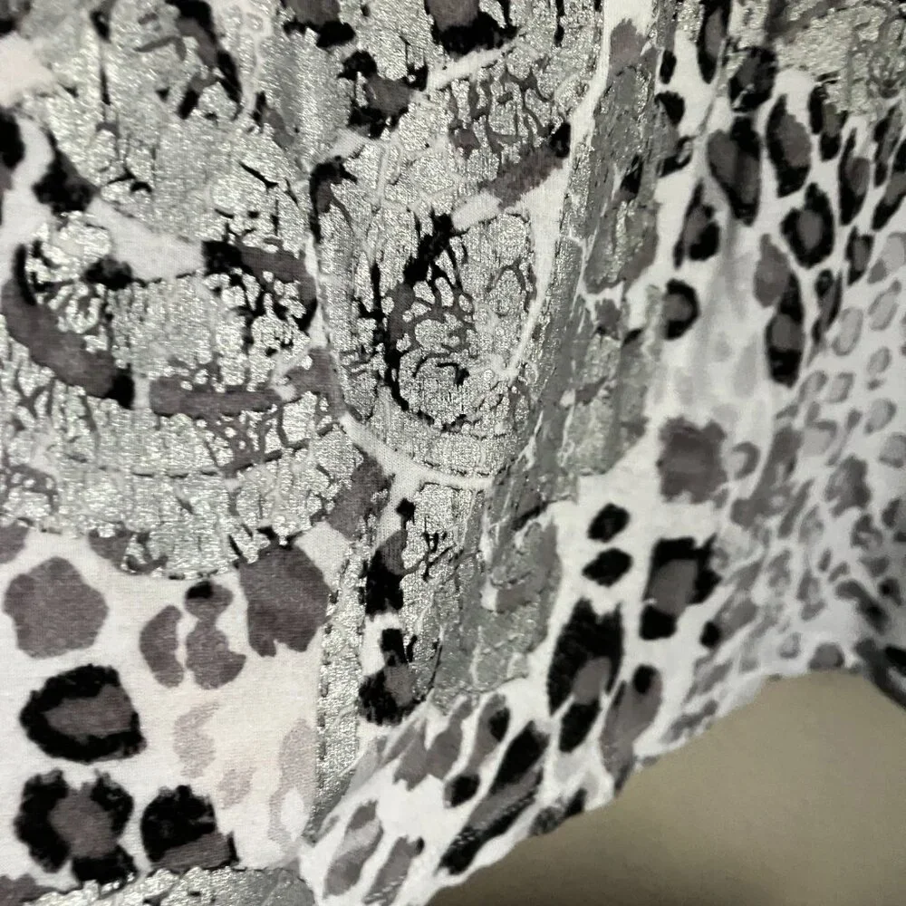 Laura Ashley Gray Leopard Ladies Top - Picture 7 of 8